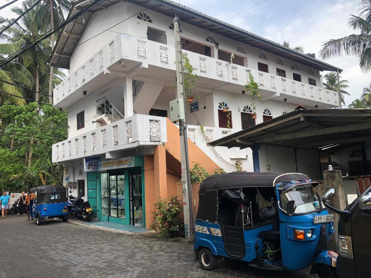Boomerang Una With Free Scooter Bike Unawatuna Kültér fotó